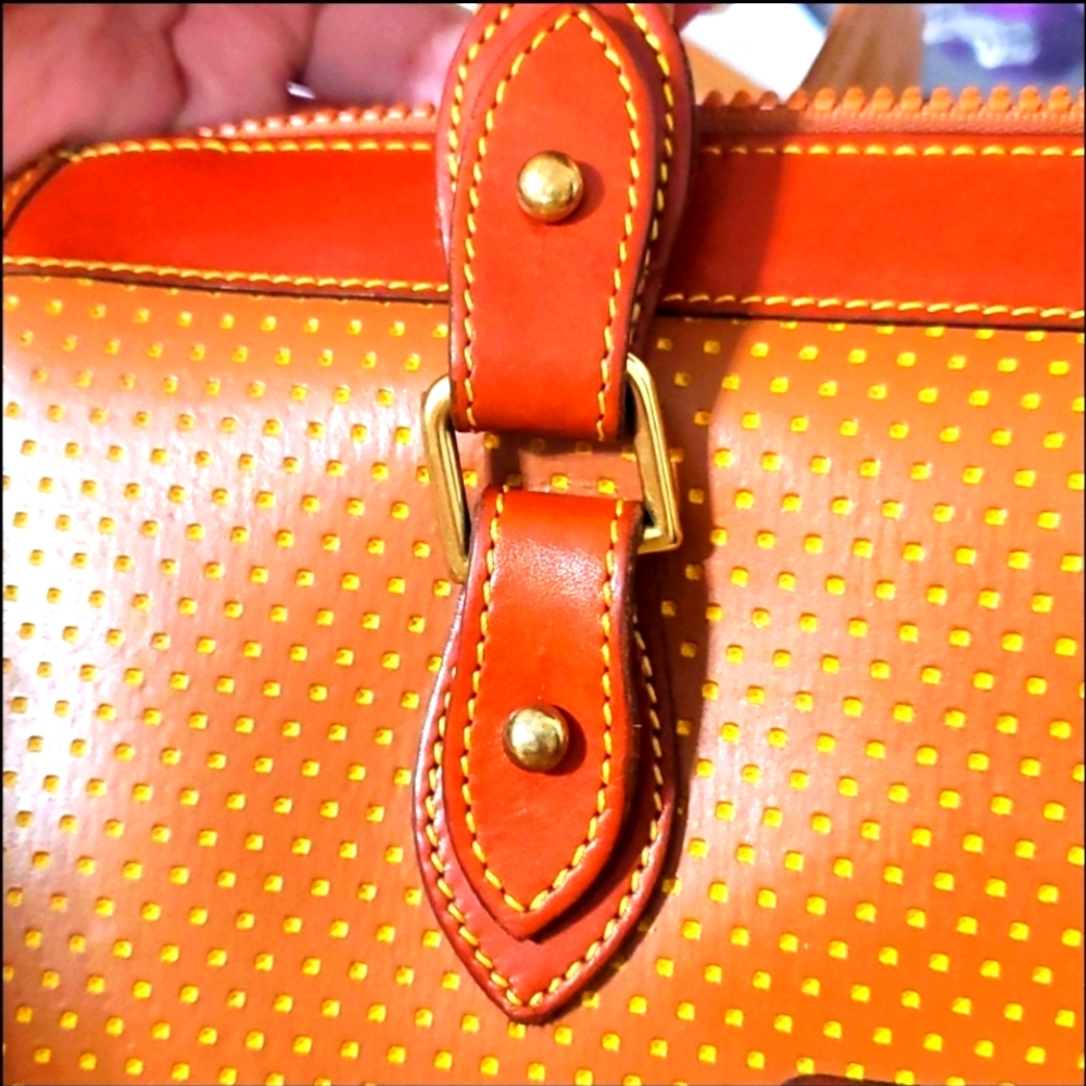 NWOT DOONEY & BOURKE CABRIO LEATHER DOT SHOULDER BAG - Picture 9 of 17